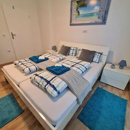 Grand Blue 2 Bedroom Apartment