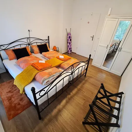 Grand Blue 2 Bedroom Apartment *