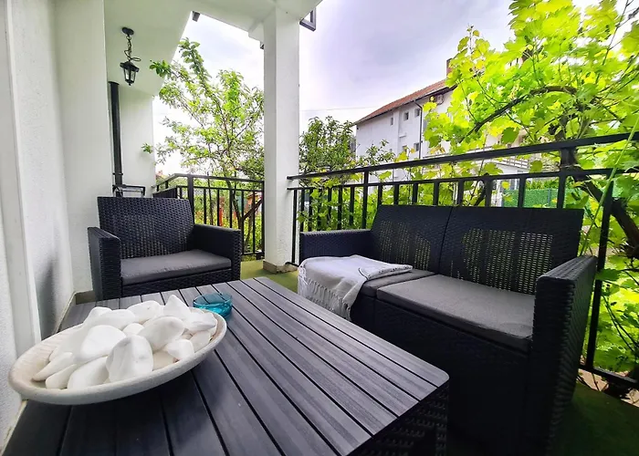 Grand Blue 2 Bedroom Апартаменты