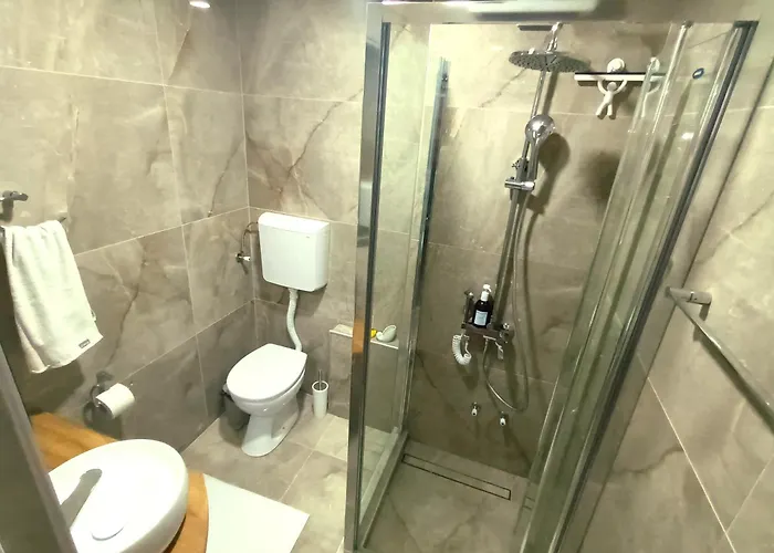 Grand Blue 2 Bedroom Апартаменты